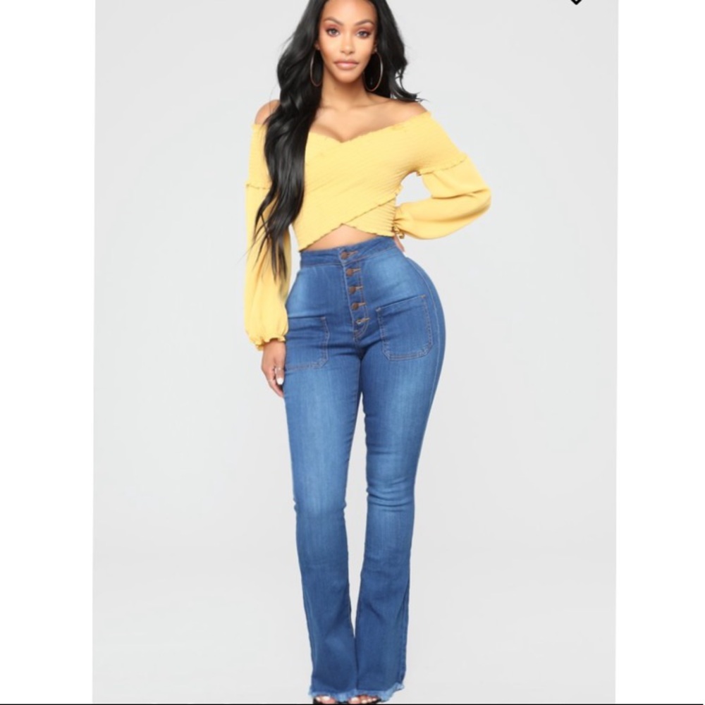 Fashion Nova Flare Jeans Size 7